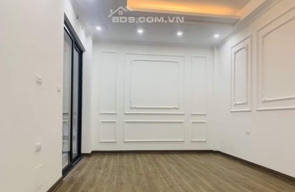 Bán nhà Vũ Tông Phan, 35m2, oto đón cửa,  xây mới,  quy hoạch mặt đường lớn.